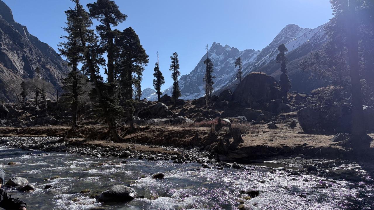 How to Choose Between Har Ki Dun and Kedarkantha?